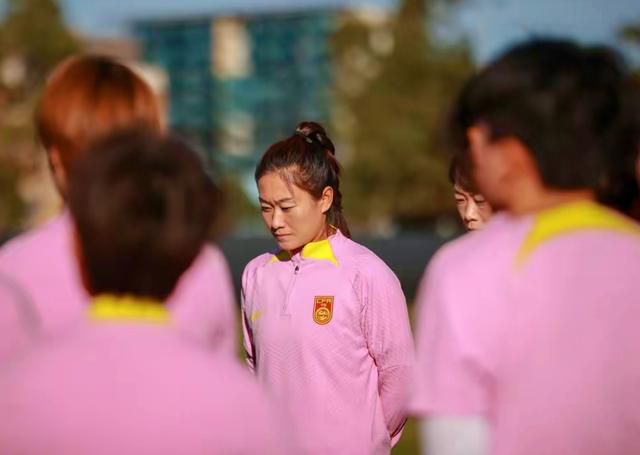 美女啪啪