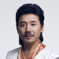 女大学生的采访